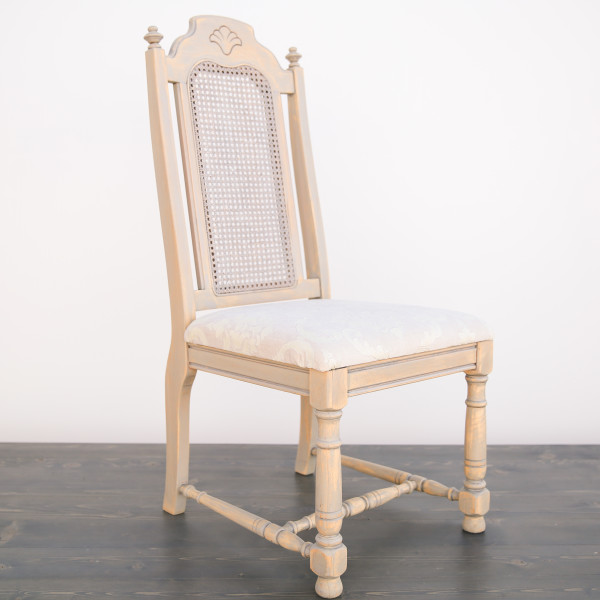 Ivory Seashell Chair - Out Of The Dust Rentals