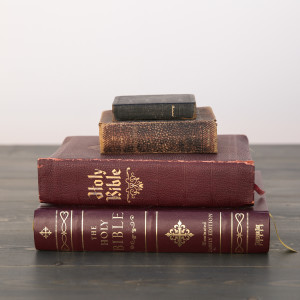 Vintage Bibles - Out Of The Dust Rentals